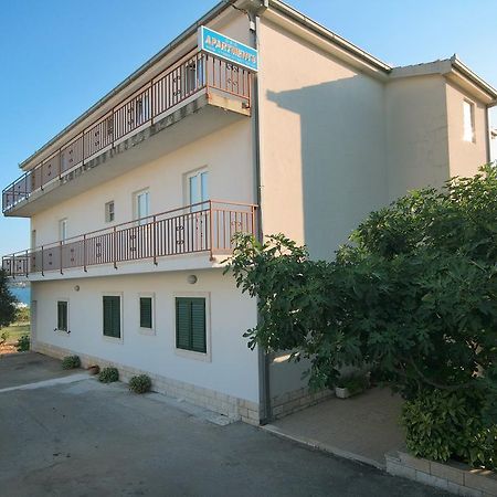 Apartments Daniela Trogir Buitenkant foto