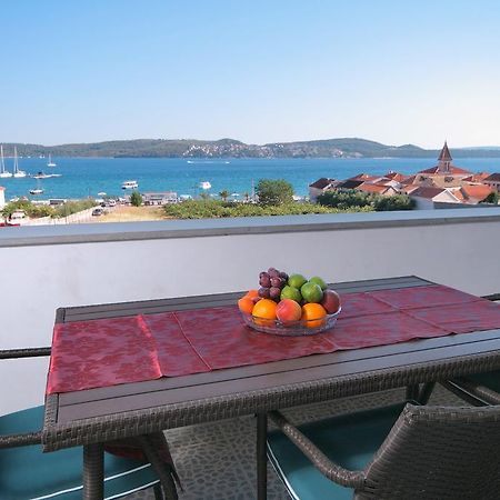 Apartments Daniela Trogir Buitenkant foto