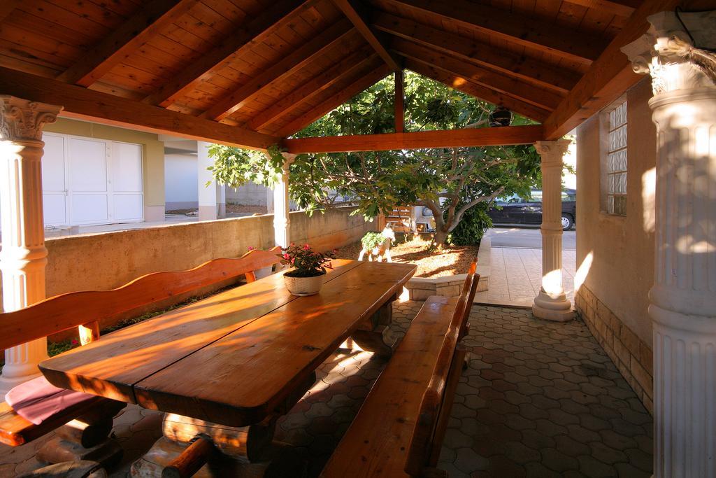 Apartments Daniela Trogir Buitenkant foto