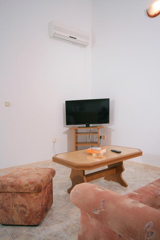 Apartments Daniela Trogir Buitenkant foto